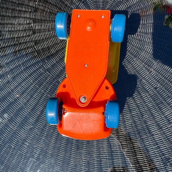 1980’s Little Tikes Toddle Tots Dump Truck with Original Construction Workers - Picture 10 of 12